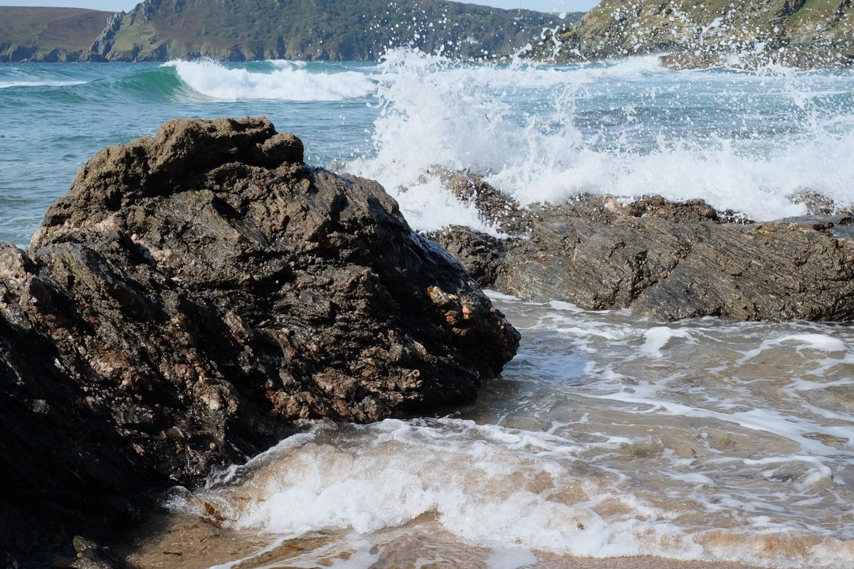 Breaking waves