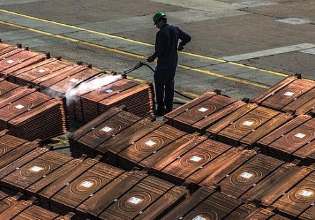 Cobre cotiza estable mientras China apunta a nuevas medidas de estímulo