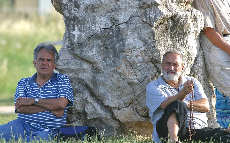 Rock-face_3612 2_edited.jpg