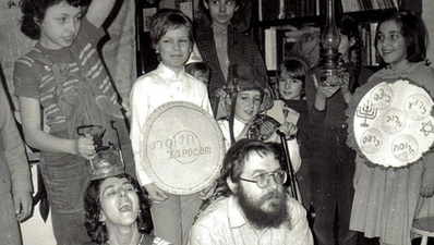 Slideshow and writing exercise: Jewish holidays behind the Iron Curtain