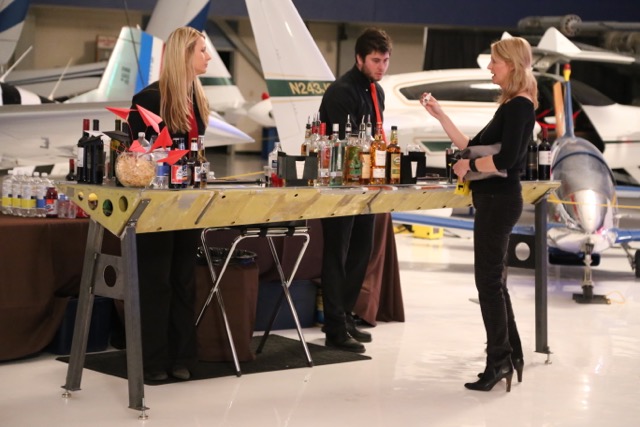 airplane wing bar- AED