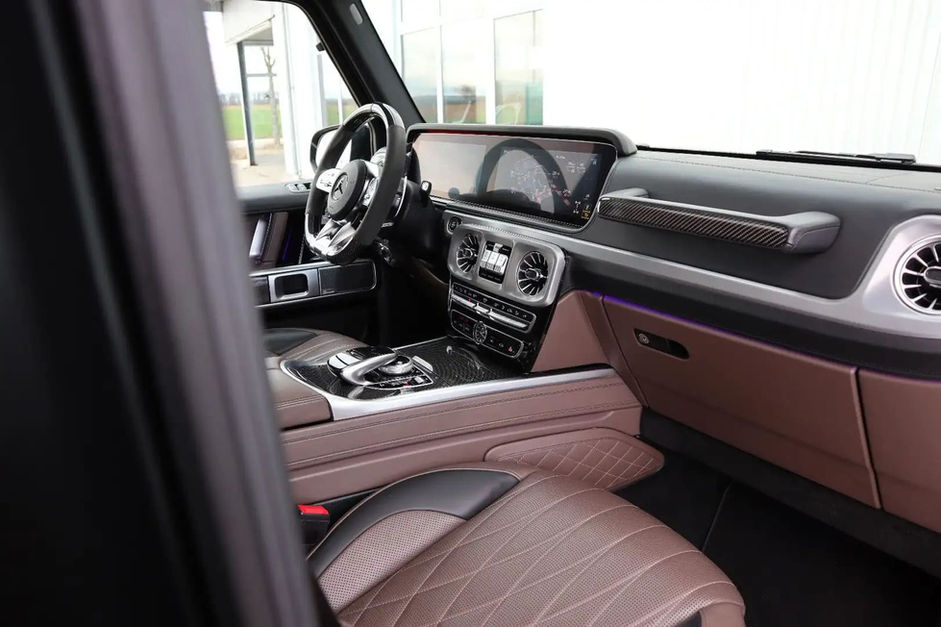 Mercedes- AMG G63 -Sixième page galerie - Location de voiture de luxe à Lausanne, Genève Bern, Montreux -
Vox Luxury Car