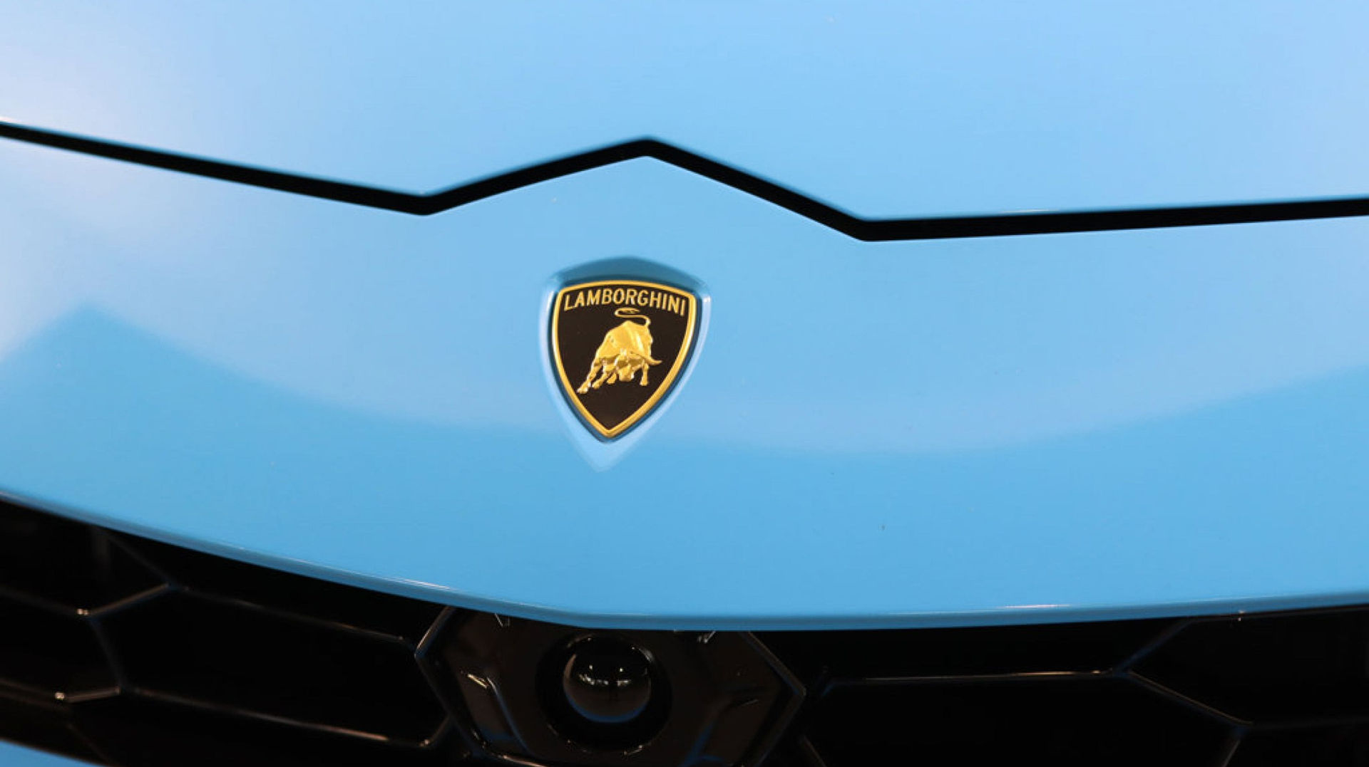 Lamborghini Urus - Deuxième  page galerie - Location de voiture de luxe à Lausanne, Genève Bern, Montreux - 
Vox Luxury Car