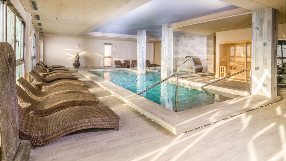 tui-blue-zahara-beach-indoor-pool.jpg