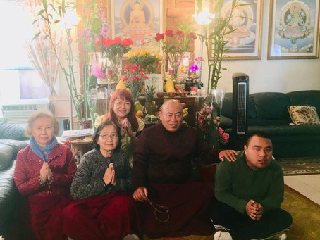 Gọi Thầy Từ Chốn Xa, Lời Khẩn Nguyện Xuyên Thấu Tâm Can
Với Lòng Chí Thành Quy Ngưỡng. Trên đây tríc