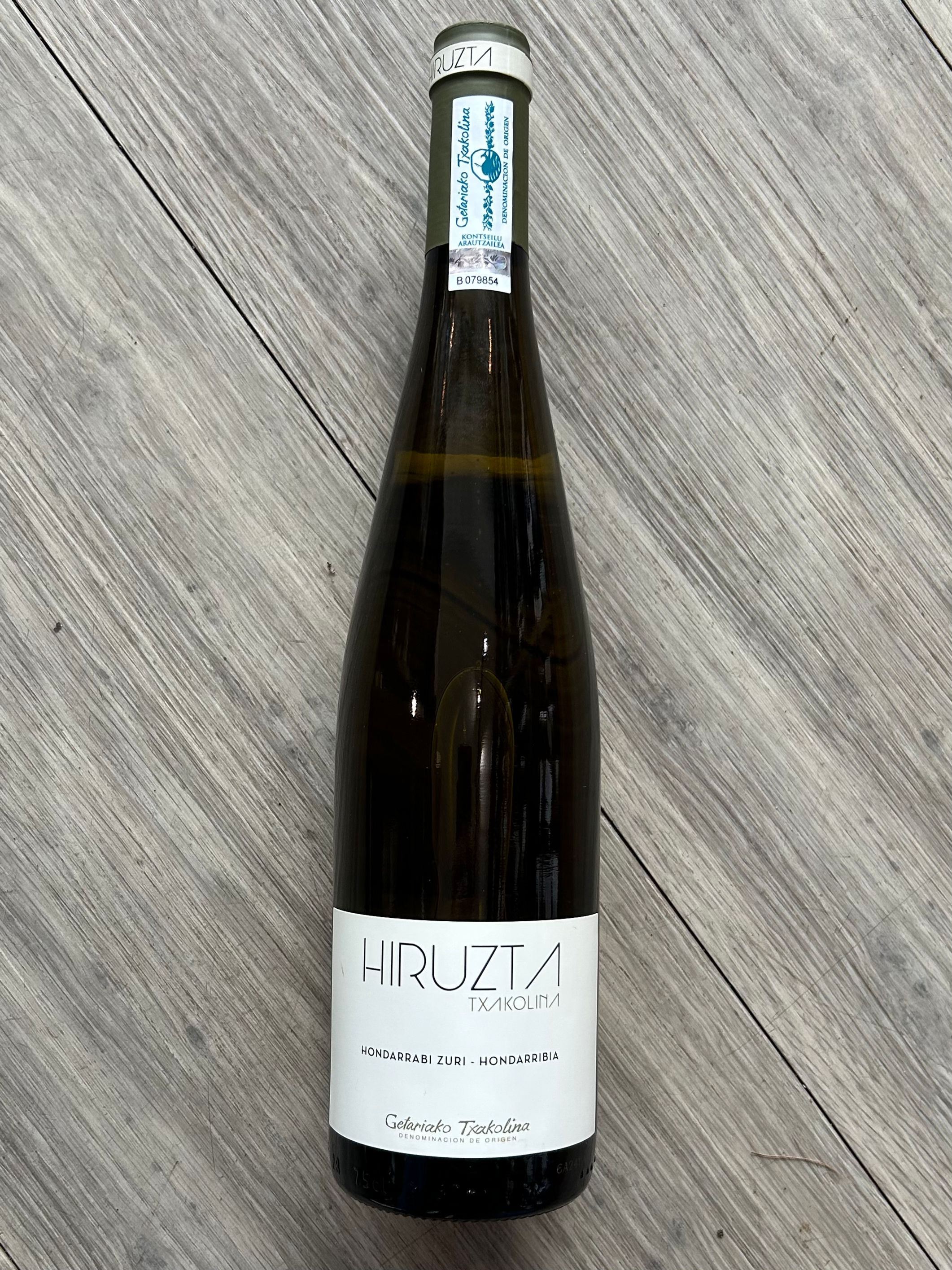 Hiruzta, Txakoli, Hondarribia