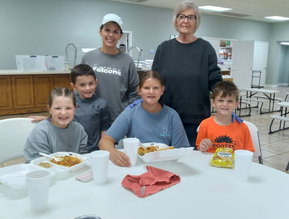 image1 Tornado Disaster Relief Lunch