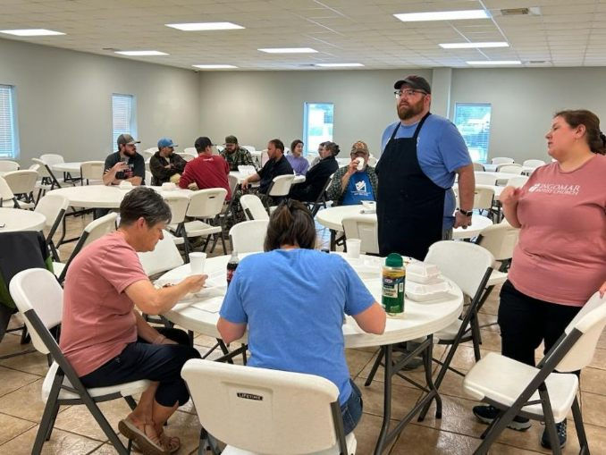 image4 Tornado Disaster Relief Lunch