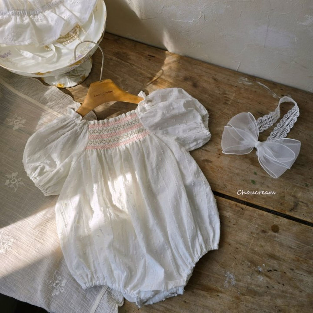 簡約刺繡壓紋包屁衣