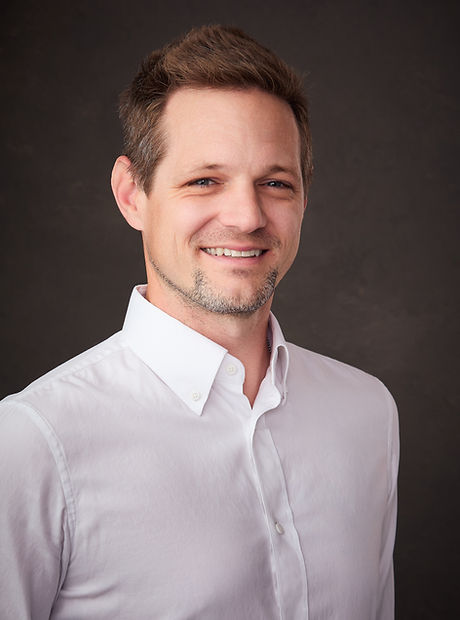 JW Headshot 26 (1).jpg