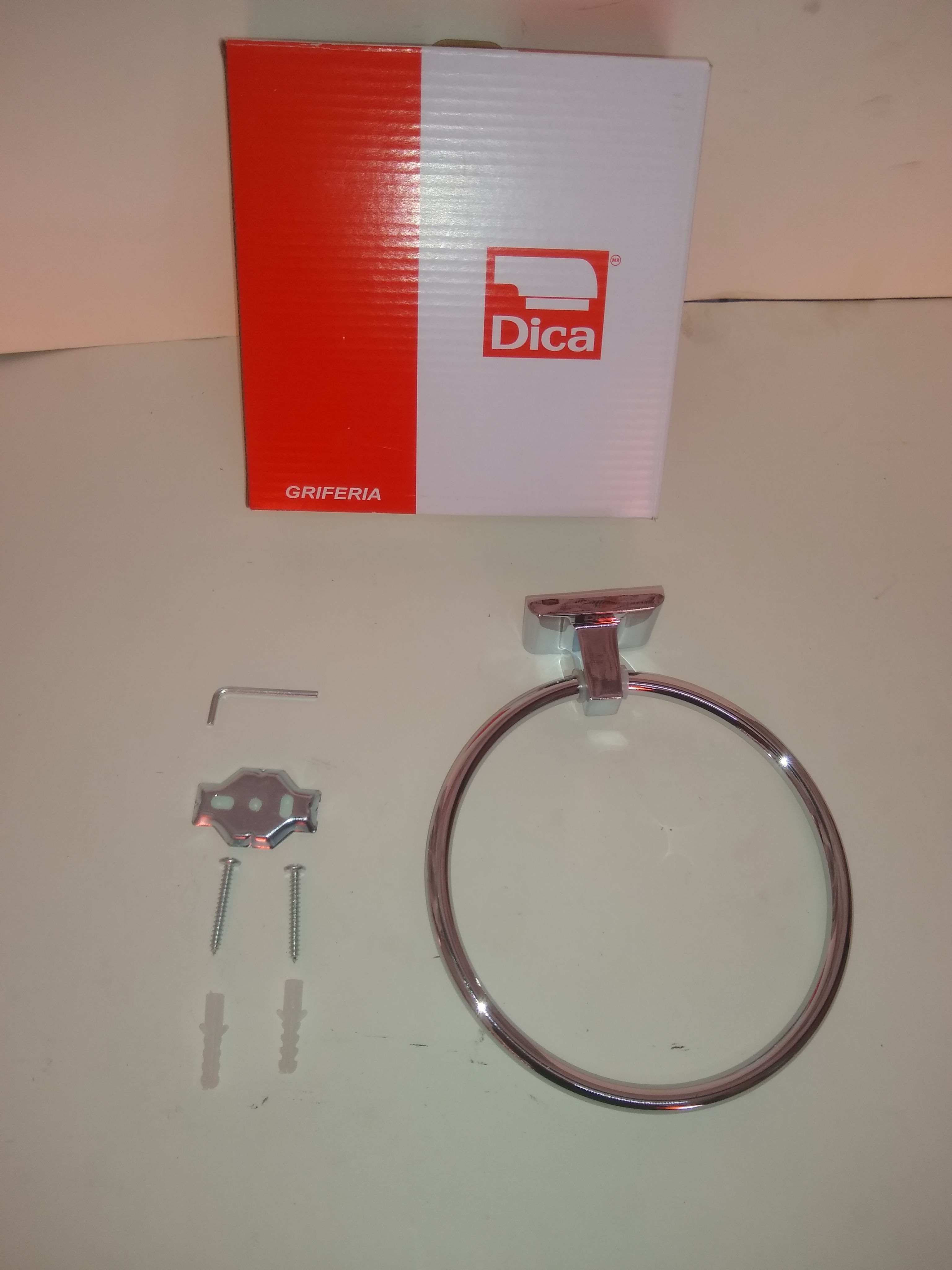 Toallero de argolla Dica-5002