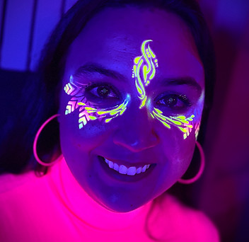 animation originale entreprise fluo maquillage fluo paris