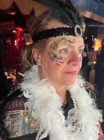 Maquilleuse artistique évènement cabaret Paris