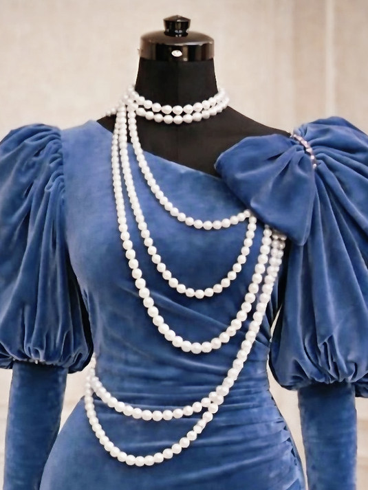 blue velvet upper part_edited.jpg