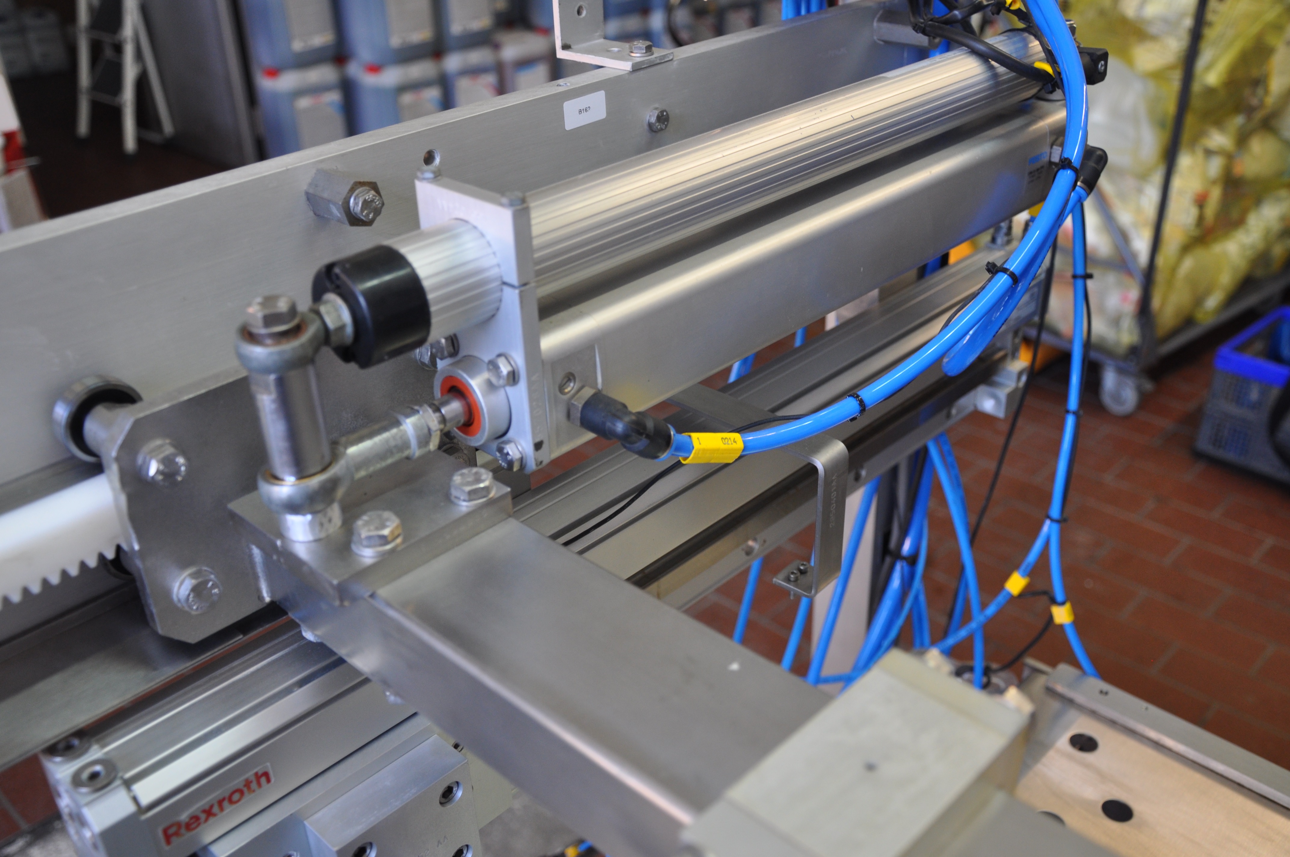 Positioning cylinders & pusher unit