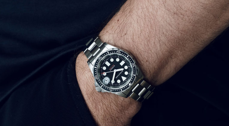 Marathon Original Search and Rescue Date OSAR-D 36mm Review Canadian Brand Military Dive Watch Mainspring Watch Magazine