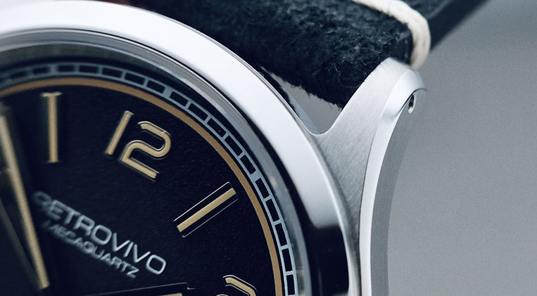 RetroVivo RV01 Mecaquartz Everyday Watch Review Italian Microbrand