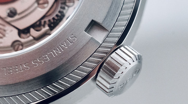 Oris ProPilot Date Moss Review 2025 Model Swiss Made Pilot Watch Mainspring Watch Magazine