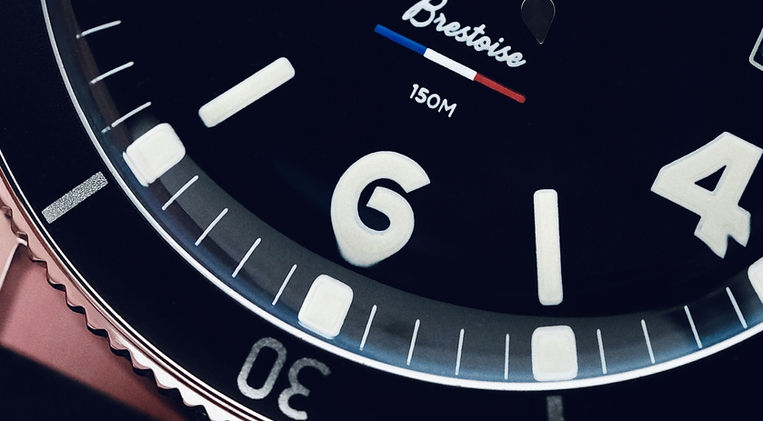 Le Forban Brestoise Deep Black Review French Skin Diver Vintage Mainspring Watch Magazine