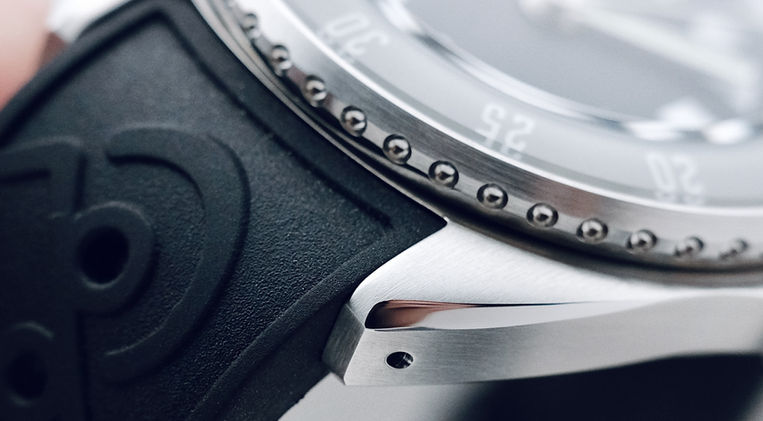 Paulin Mara Black Diver Review British Brand Glasgow Microbrand Watch La Joux Perret G101 Mainspring Watch Magazine