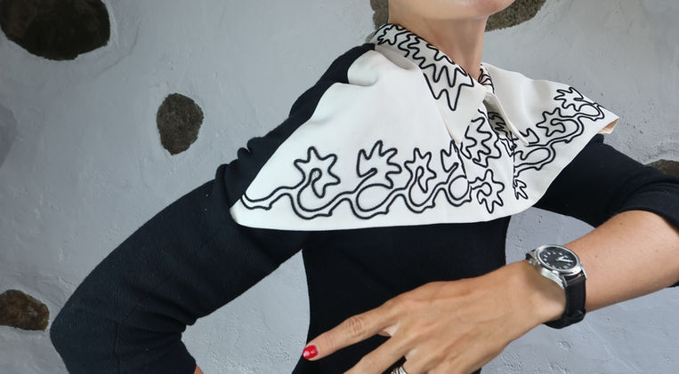 Vario 1945 A-11s Raven Black Review World War II Field Watch Solar Quartz Sophies Watch World Mainspring Watch Magazine