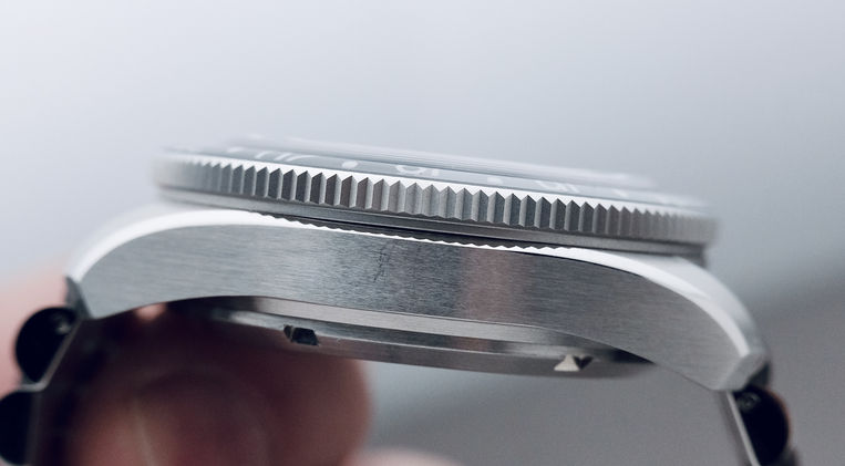 Hult Aquatique GMT Graphite Review Miyota 9075 Vintage Watch Mainspring Watch Magazine