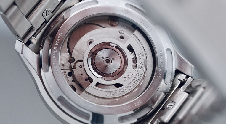 Christopher Ward Sealander GMT Pistachio 39mm Review British Watch Brand Sellita SW330-2 Mainspring Watch Magazine