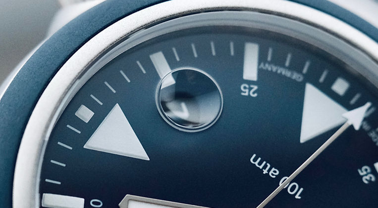 Mühle-Glasütte S.A.R. Rescue-Timer Nautical Blue ref. M1-41-02-KB-II Review German Watch Brand Professional Tool Watch Search and Rescue Blue Dial Mainspring Watch Magazine