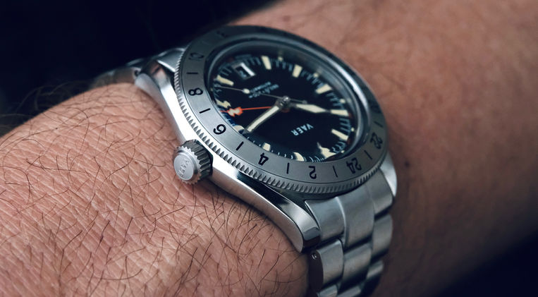 Vaer G5 Pacific Steel 39mm USA GMT Review American Watch Brand Made in America Traveler True GMT Diver Mainspring Watch Magazine