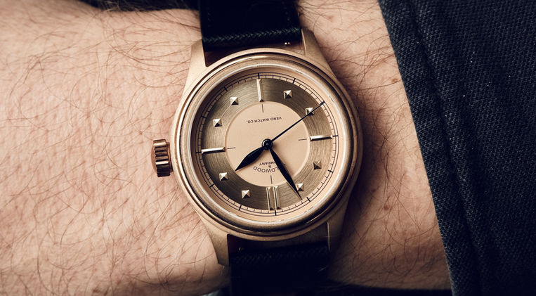 Vero x Wildwood Studio Edition Bronze Review American Watch Brand Elegant Sports Watch Bronze Case Copper Dial Mainspring Watch Magazine