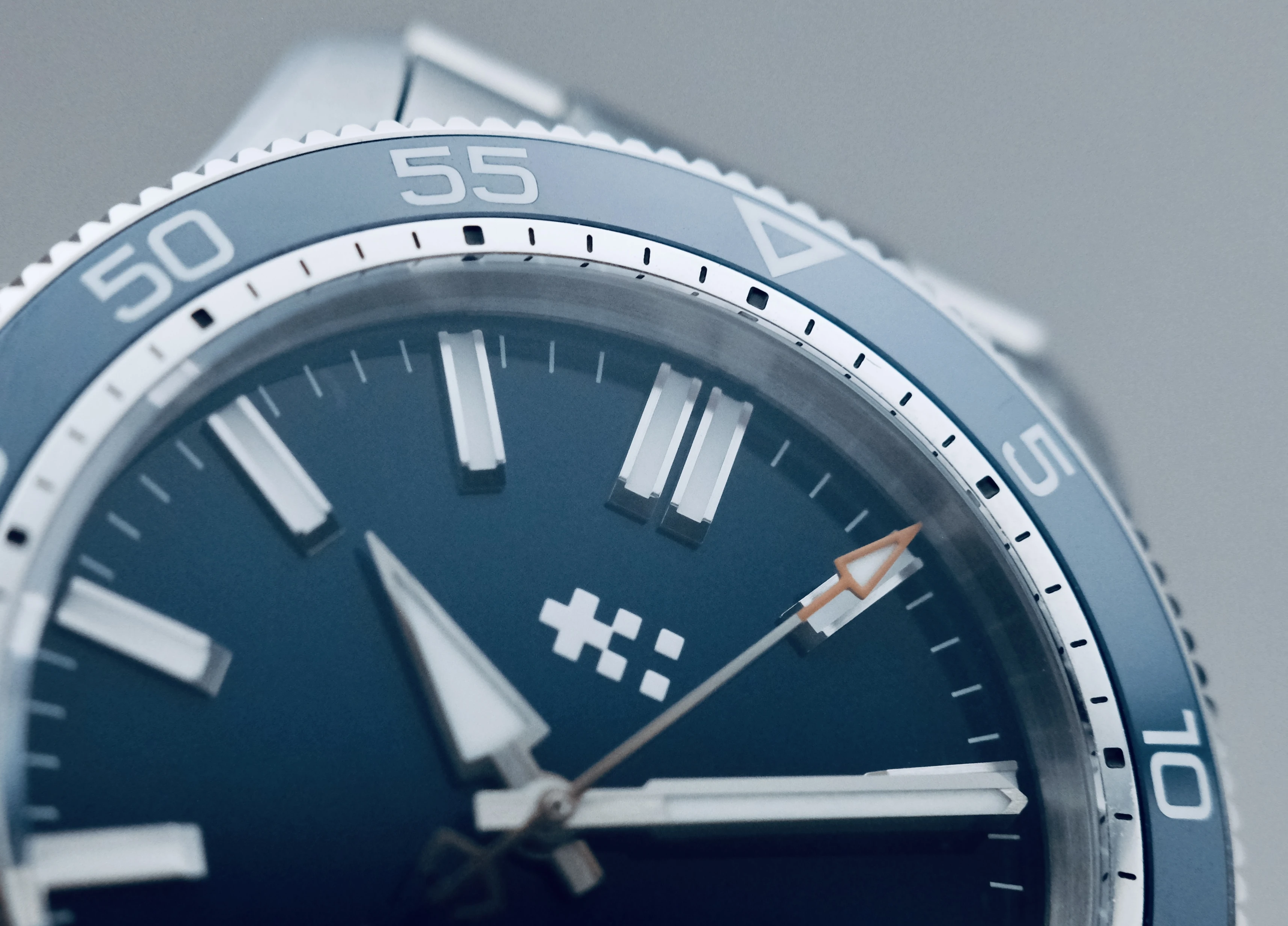Christopher Ward_C60TridentPro300_Review_Mainspring_4.webp
