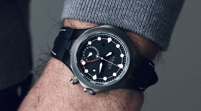 Arken Alterum Anthracite Review Custom Module GMT Miyota 9015 British Brand Mainspring Watch Magazine