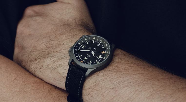 Laco Frankfurt 40 GMT Review German Watchmaking Tool Watch Pilot Watch Sellita SW300-2 Mainspring Watch Magazine
