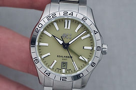 Christopher Ward Sealander GMT Pistachio 39mm_British Brand_Mainspring Watch Magazine_Revi