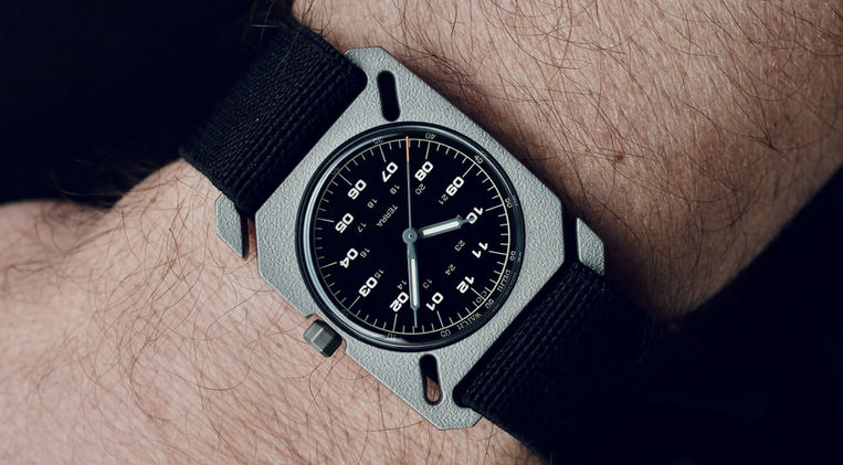 Delhi Watch Company Terra Titanium Field Watch Review Grade 2 Titanium Miyota Slim GL32 Mainspring Watch Magazine