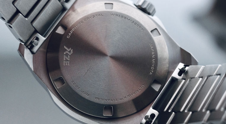 RZE Resolute 36 Waypoint Review Singapore Watch Brand Hardened Titanium Case Miyota 9039 Mainspring Watch Magazine