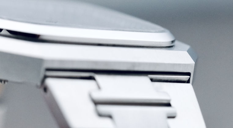 Feynman VI Midnight Blue Singapore Brand TV Shaped Case Everyday Watch Review