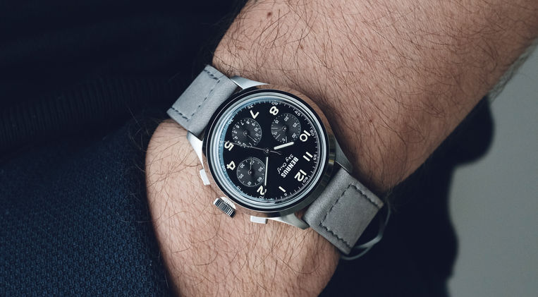 Benrus Sky Chief Stratus Grey Review Swiss Made Mechanical Chronograph Military ETA Mainspring Watch Magazine