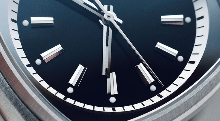 Brew Metric Lite Silver & Black Review Small Elegant Watch American Brand Mainspring Watch Magazine