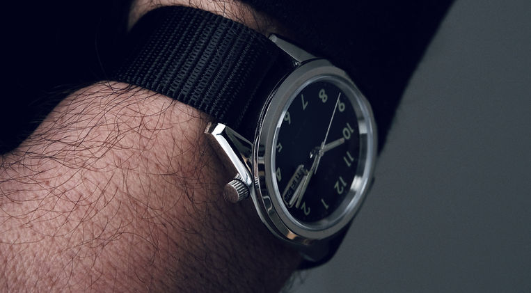 Tornek-Rayville CISO M38 Review MAC V SOG Vietnam War Seiko 6119-8100 Military Watch Mainspring Watch Magazine