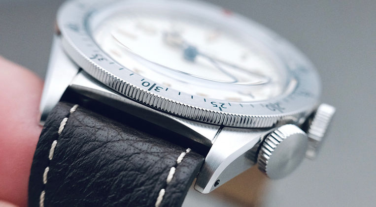 Lorier Merlin Review Omega Weems World War II Pilot Watch American Watch Brand Microbrand Bezel Locking Mechanism Mainspring Watch Magazine