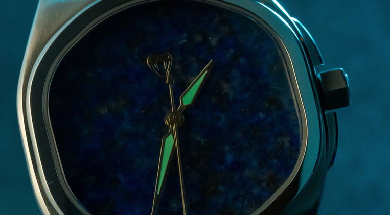 Naga Opera 39 Lapis Lazuli Review Italian Microbrand Chrono Girl Life Stone Dial Mainspring Watch Magazine