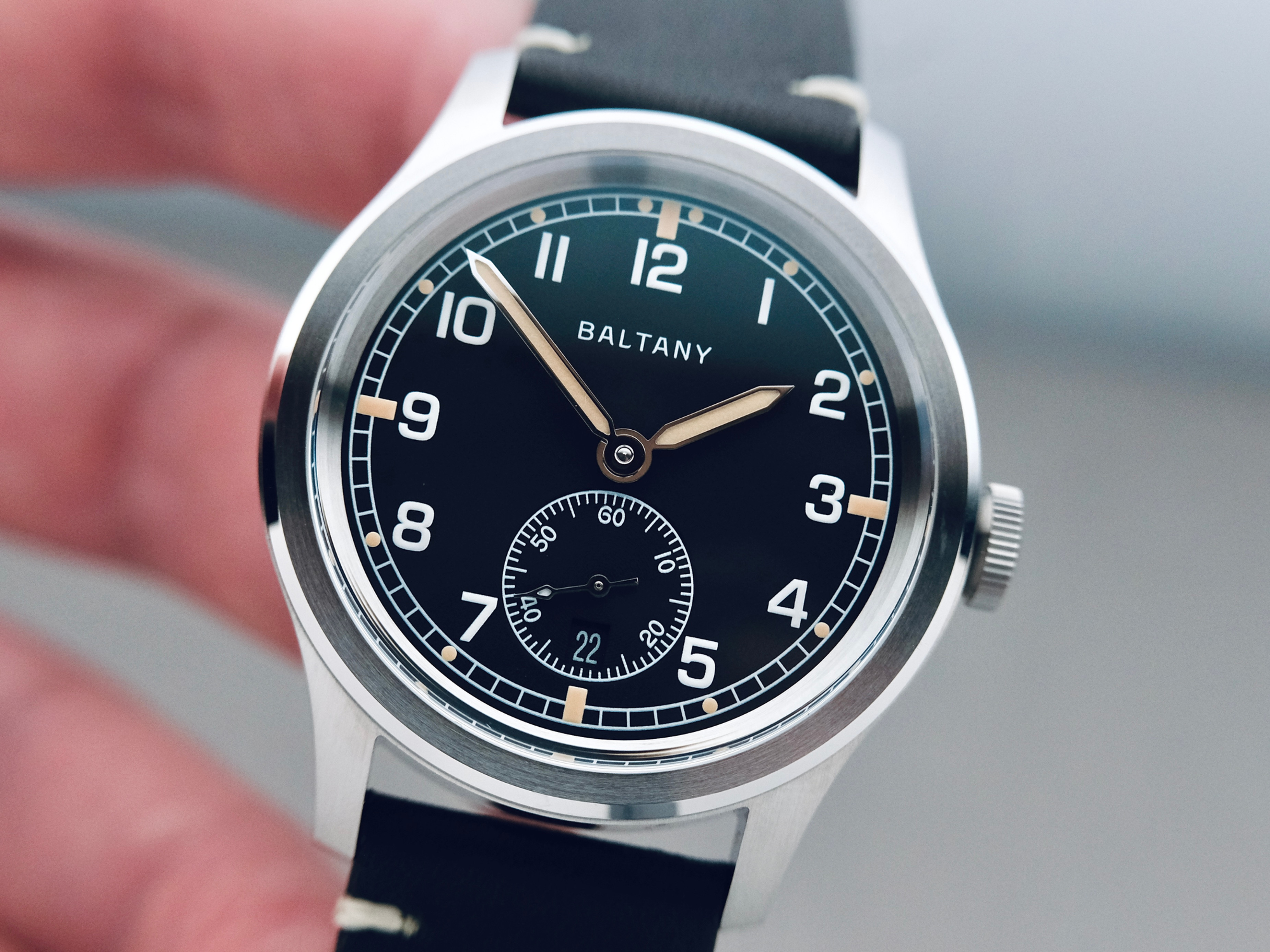 Baltany Retro 39mm Dirty Dozen S2081 Review | Mainspring Watch 