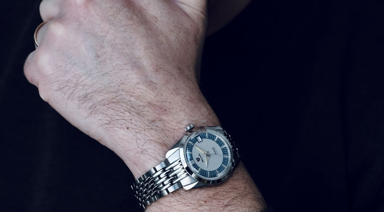 Nivada Grenchen Antarctic Glacier 35mm Review Vintage Swiss Made Watch Soprod PO54 Mainspring Watch Magazine