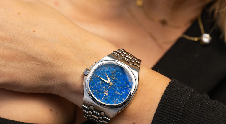 Naga Opera 39 Lapis Lazuli Review Italian Microbrand Chrono Girl Life Stone Dial Mainspring Watch Magazine