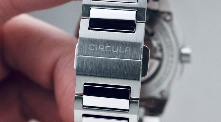 Circula Facet Silver Review Mainspring Watch Magazine German Watch Brand GADA Watch