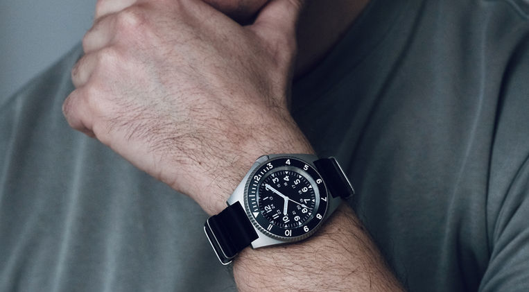 namokiMODS NMK20 Type II Milspec Review Military Dive Watch Benrus Mainspring Watch Magazine