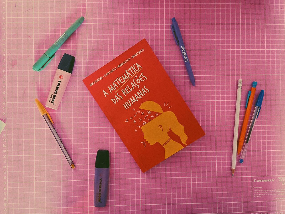 Foto do livro "A matemática das relações humanas"