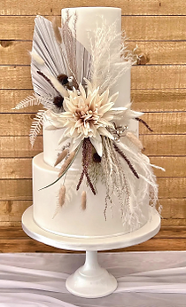 Couture Cakes at Crown Hall Farm.png