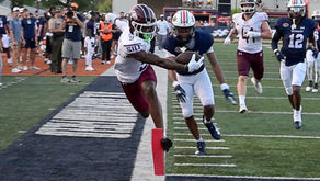 Salukis dominate UT Martin, 37-10